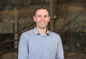 portrait medium 640x439